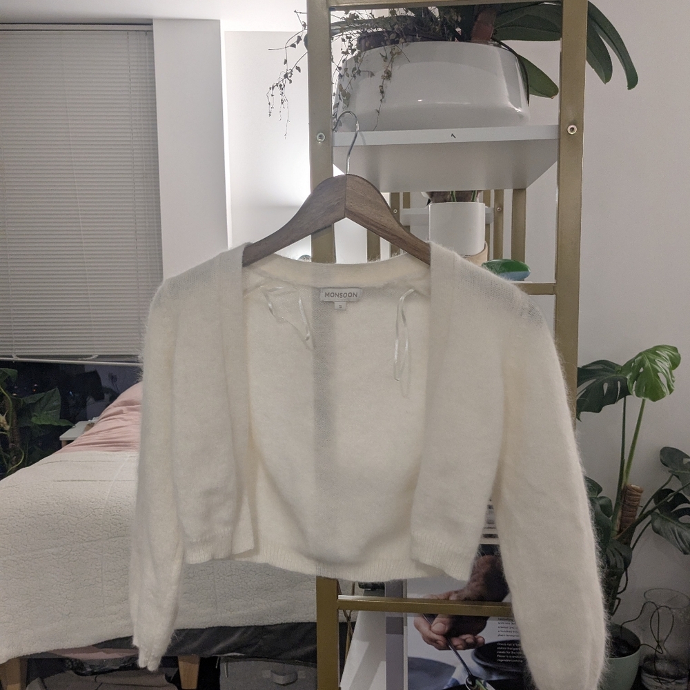 Monsoon fluffy white cropped cardigan S